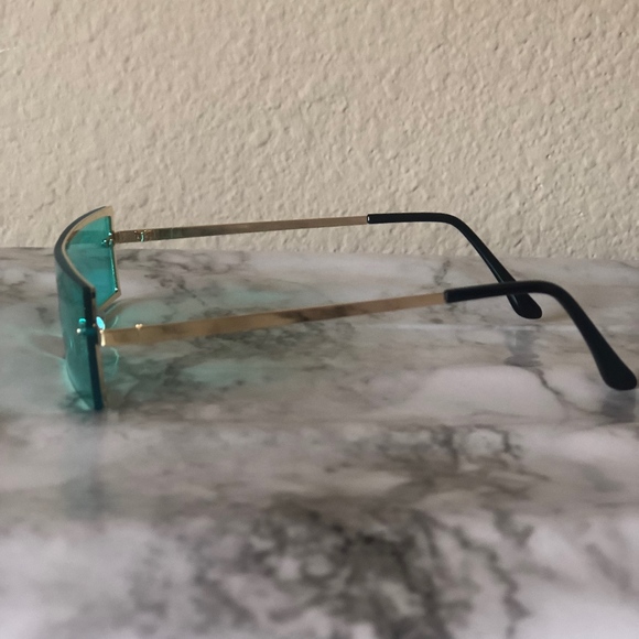 Rectangular Sunglasses www.sambellaspalace.com - Picture 4 of 8